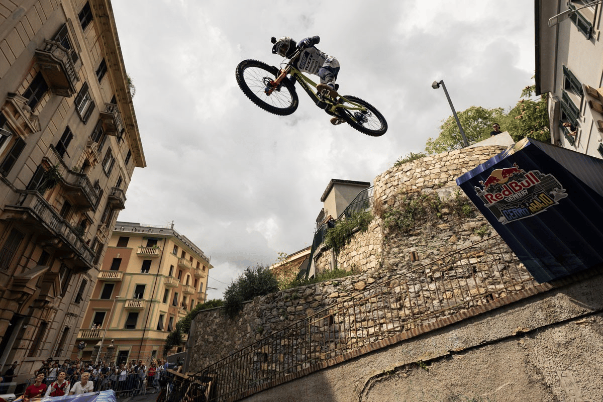 🗻 World Cup DH Is Back In Les Gets